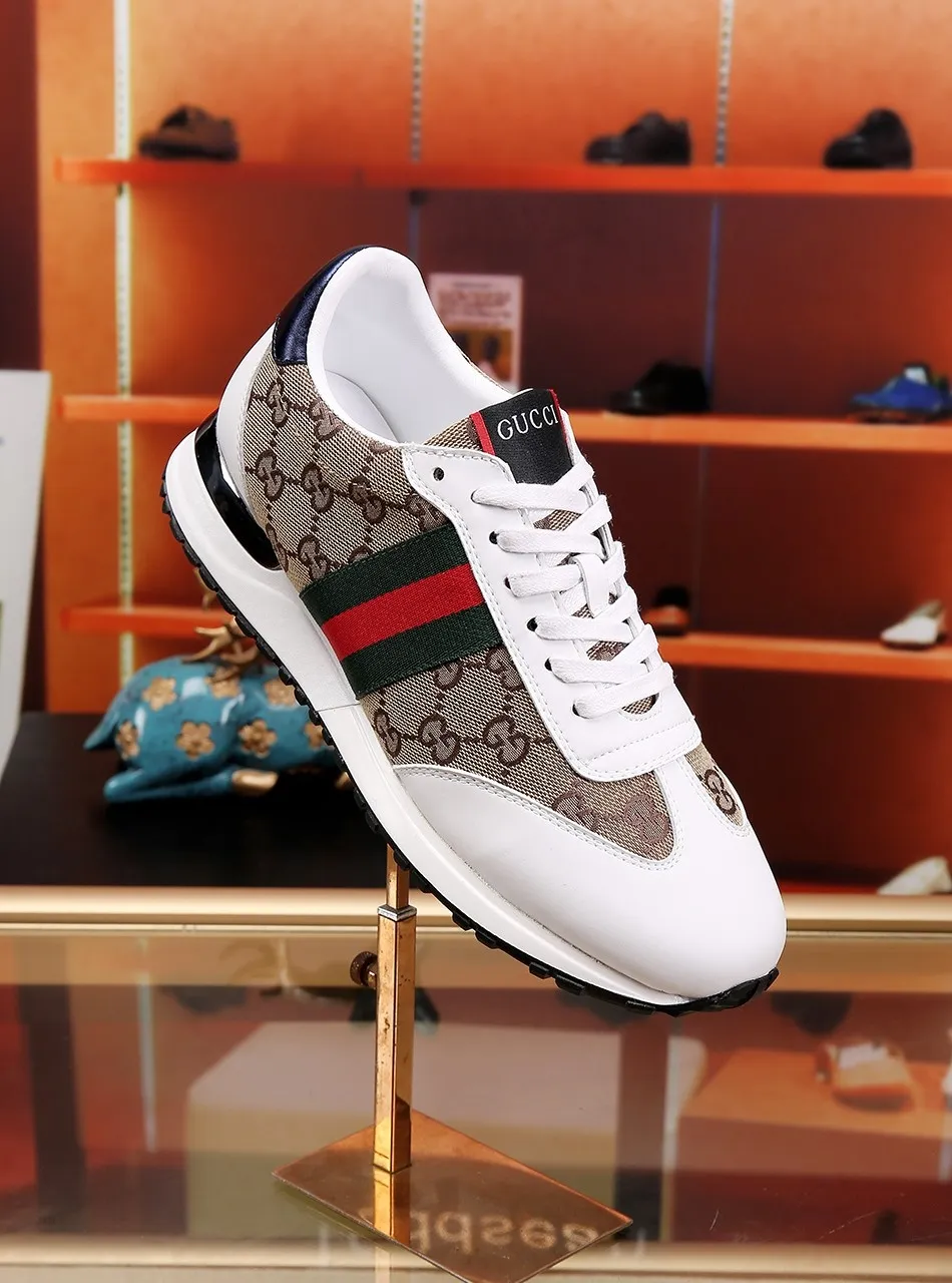Factory price: 400💰"GUCCI"⚠️⚠️Top purchasing agent🔍🔍Sold simultaneously at men's HK counters. Sole: The original sole is specially provided by the original factory. The exclusive movable molded sole is super comfortable. The original factory follows the order. 🔍🔍High quality. 💪Details determine the quality. We only make shoes with our heart. You can enter and leave the counter at will. You are welcome to compare. Two colors are available. Size: 38-44, customized 45
